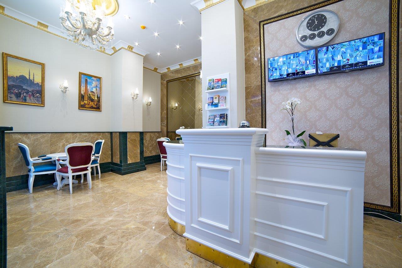 Glam hotel. Glamour Hotel Istanbul Sirkeci. Гламур хотел Стамбул. Гламур отель Калининград. Отель гламур Калининград фото.