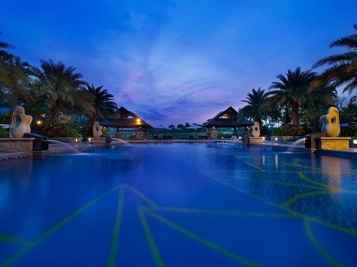 Sheraton sanya resort 5 yalong bay. Grand Metro Park 5* Хайнань, Ялунвань. Гранд Метропарк вилла Резорт Санья. Grand Metropark Resort Yalong Bay 5. Парк тропический рай Ялунвань.