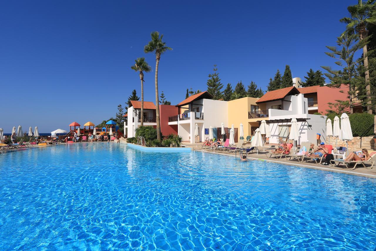Aqua village. Кипр Холидей Виладж Пафос. Aqua Sol Кипр. Аква Виладж. Aqua Sol Water Park Resort.