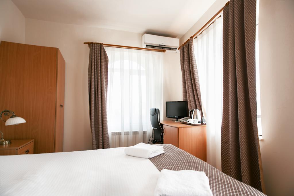 Estay inn hotel 3. Отель Олд Сити. Antique Hotel old City 3 Баку. Отель и апартаменты Баку Олд Сити. Олд Сити Дербент гостиница.