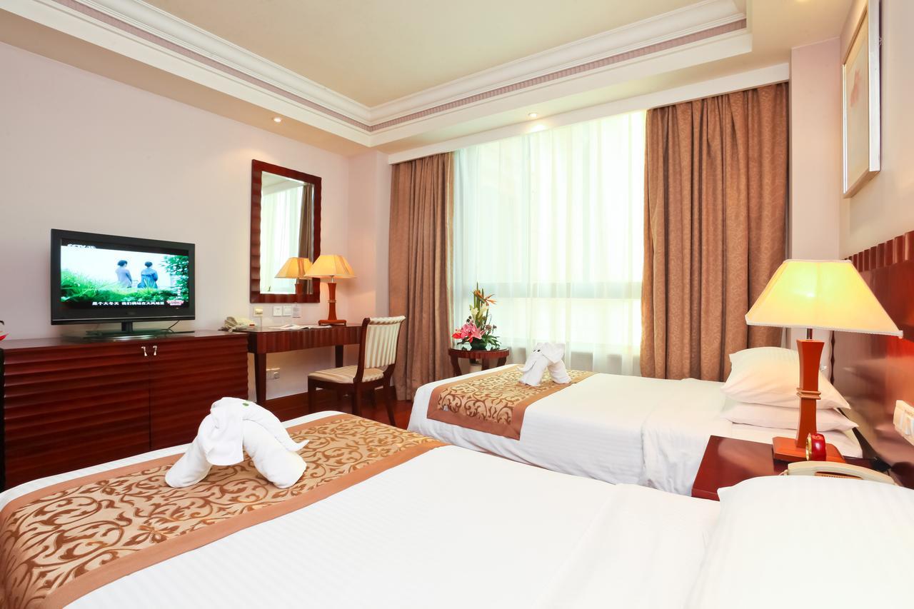 Baohong sanya. Baohong Hotel Sanya 4. Баохонг Хайнань. Sanya Jinjiang Baohong Hotel. Baohong Hotel (main building) 5*.