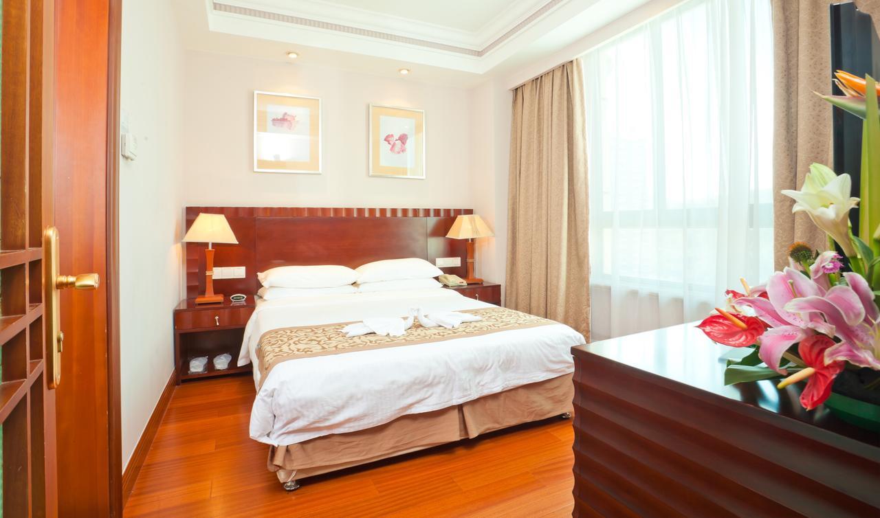 Jinjiang baohong hotel 4 дадунхай. Отель Baohong 4*. Jinjiang Baohong Hotel 4*. Baohong Hotel (main building) 5*. Jinjiang Baohong Hotel ресторан.