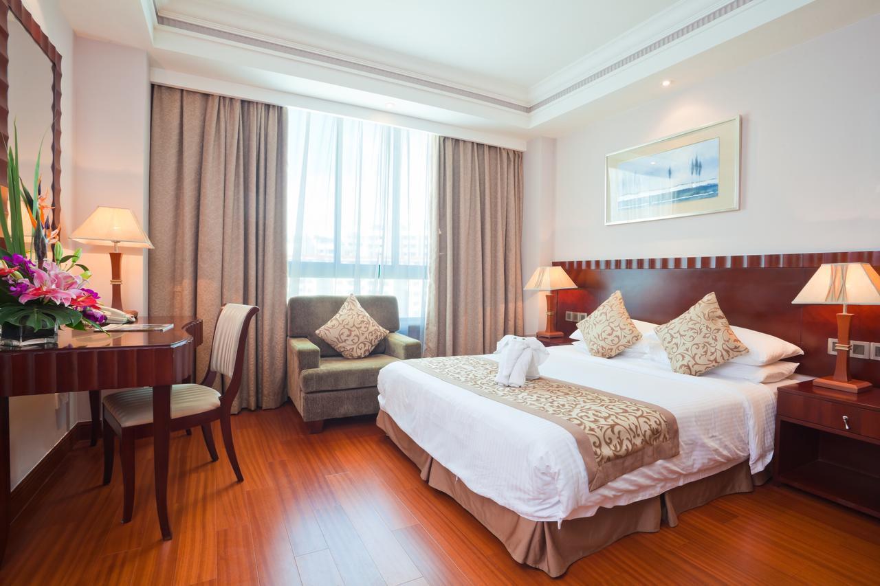 Baohong sanya. Baohong Hotel Sanya 4. Sanya Jinjiang Baohong Hotel. Jinjiang Baohong Hotel 4 Китай Дадунхай. Jinjiang Baohong Hotel ресторан.