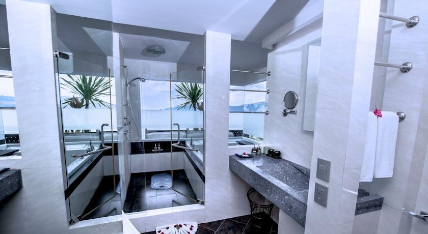 The bliss south beach. HOMM Bliss South Beach Patong 4*. The Marina Phuket Patong 4*. The Lunar Patong 4.