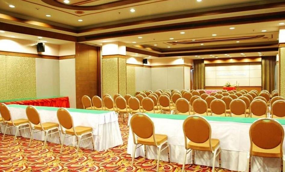 December hotel nha trang. Тур в отель азия. Гостиница катерина москва. Гостиница катерина москва. Гостиница азия благовещенск.