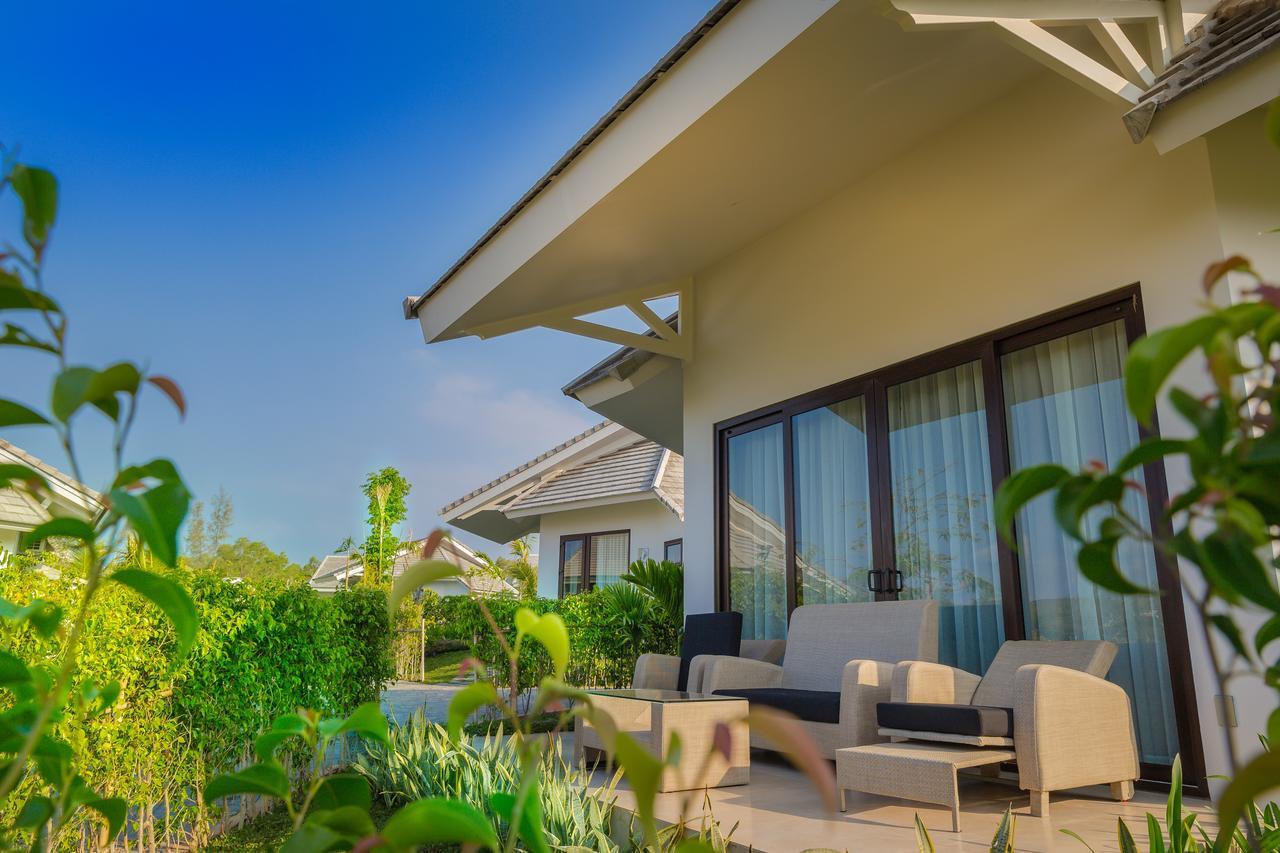 Shells resort