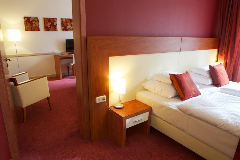 City Inn Hotel. Отель New City Inn. New City Inn 3. Cardiff and Budapest.