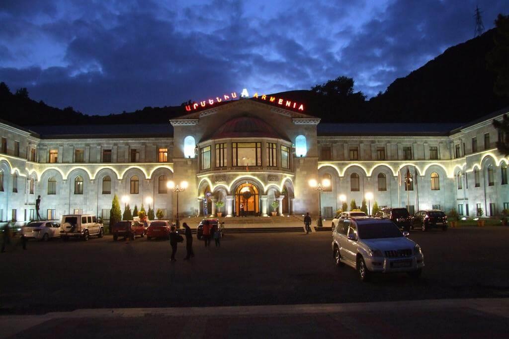 Джермук санаторий армения. Город Джермук Армения. Armenia Hotel Джермук. Армения Джермук улица Мясникяна. Минеральный курорт Джермук.