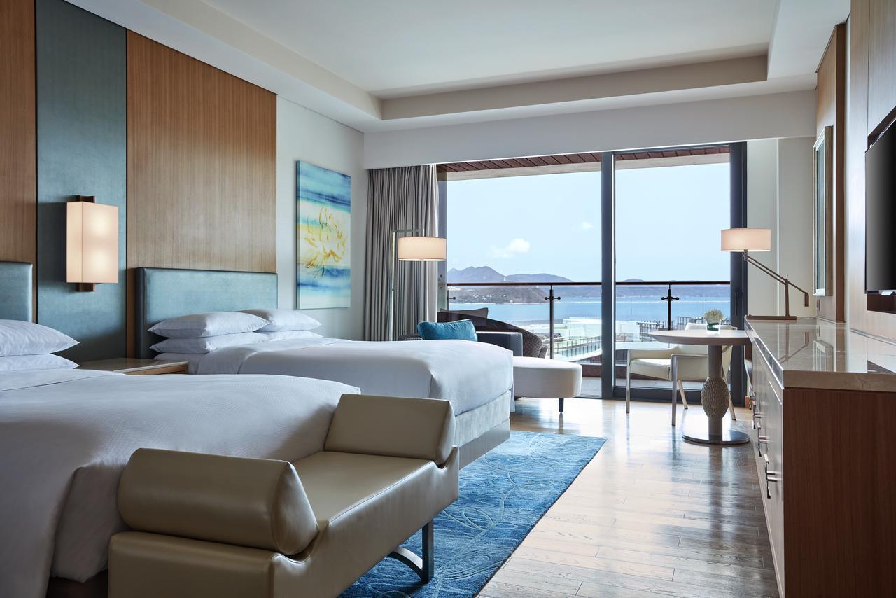 Dadonghai bay. JW Marriott Hotel Sanya Dadonghai Bay. Harman Hotel Sanya 5 Китай. Хайнань Дадунхай Харман. Dadonghai Hotel Sanya 5.